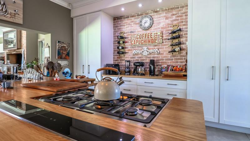 5 Bedroom Property for Sale in Num Num Cape Estate Western Cape